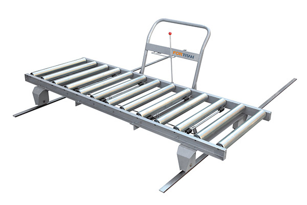 What should be paid attention to when choosing a roller conveyor